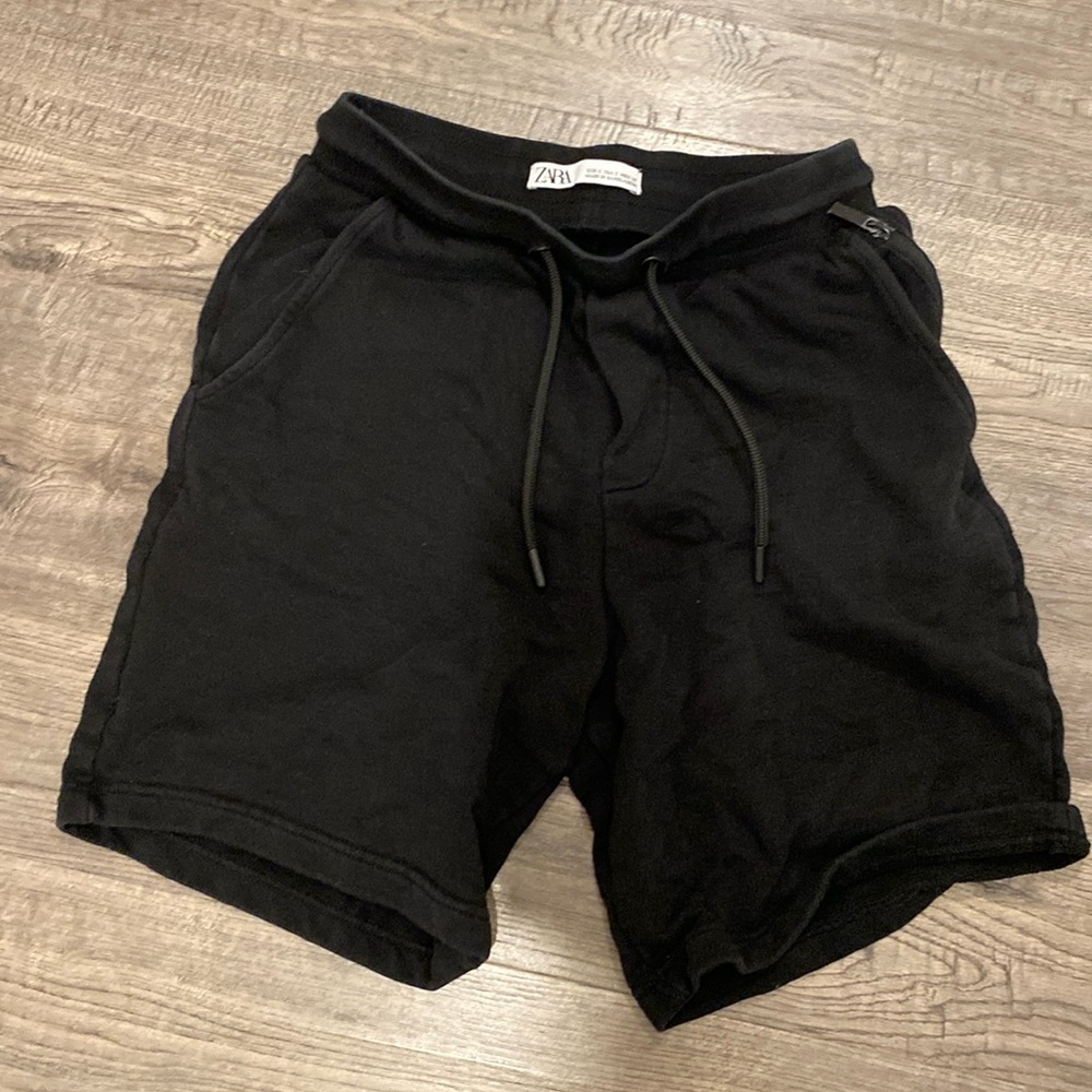 ZARA Men’s Black Shorts Size Small